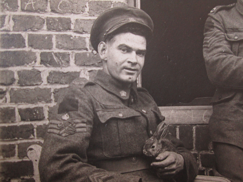 Two canadian soldiers, Eastern Ontario 2nd Bn, France 1917. 25892510