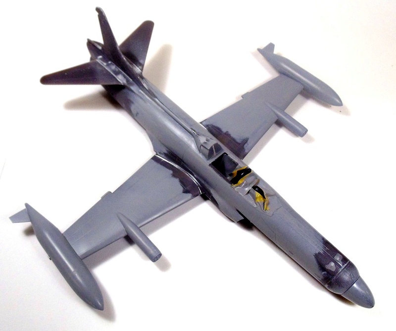 1/48 F-94C Starfire  Kitty Hawk  - Page 2 Dsc04042