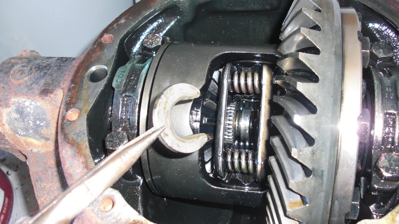 C-Clip removal, pinion shaft lock bolt, crosspin, GM 10 Bolts (all) Cimg6922
