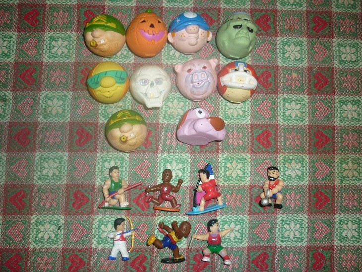 VENDO TUTTO!!! HOT WEELS, PENNY RACE, TIPI TOSTI, SFRIZZO TI SCHIZZO, OLIMPINI, GAME BOY ADVANCE, GIOCHI PC, SIMPSON, DRAGON BALL Z, POKEMON, SOLDIER FORCE Foto_111