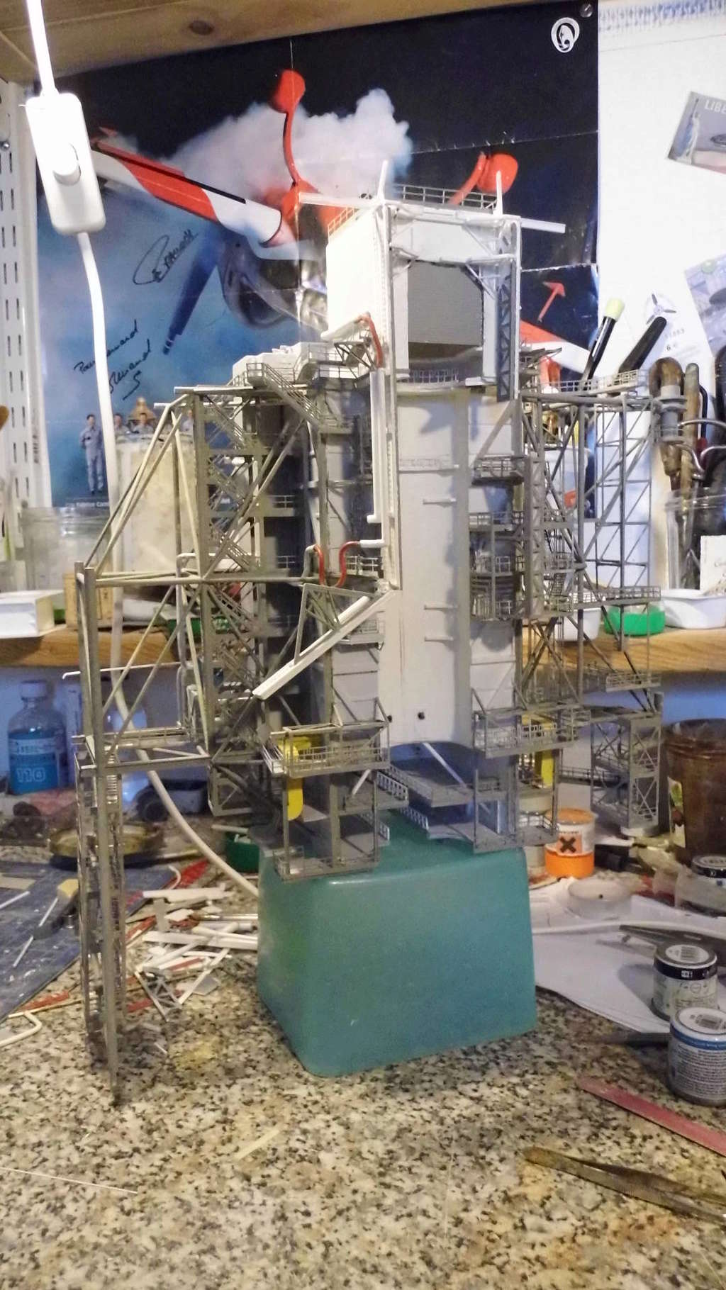 Launch Tower & Space Shuttle [Revell 1/144] - Ouverture de boite et montage par Fox - Page 6 00310