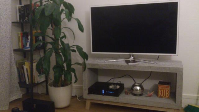 meuble TV en béton Img_1411