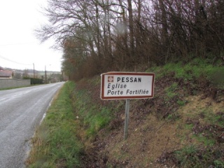 Gers (32) Pessan, la tour Img_2466