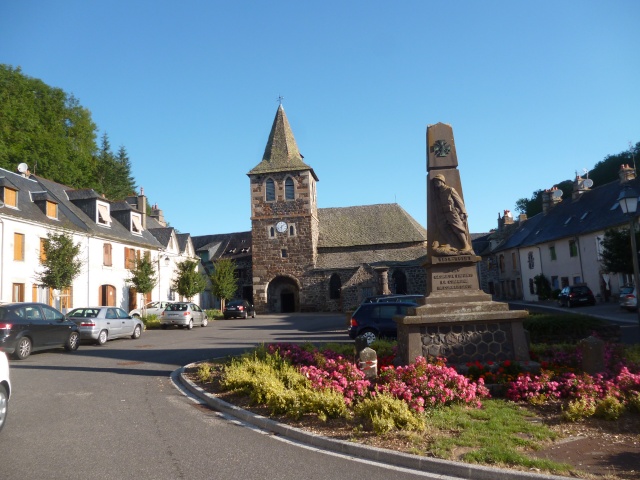 Cantal (15) Riom ès Montagne, 65 km au Nord-est de Aurillac/PKG/SP* P1040010