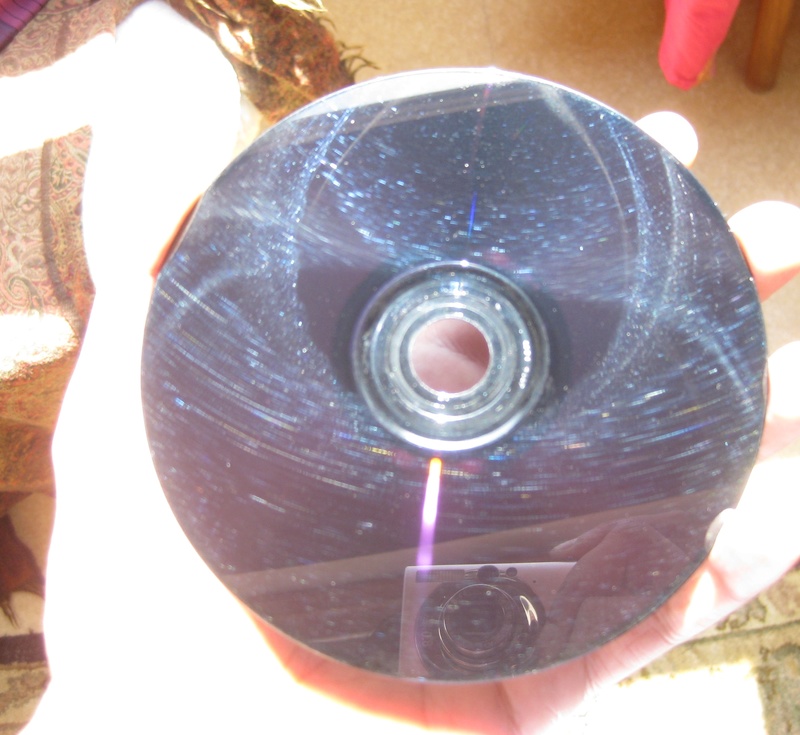 Comment nettoyer ses CD PS1 sans les rayer ? Img_3711
