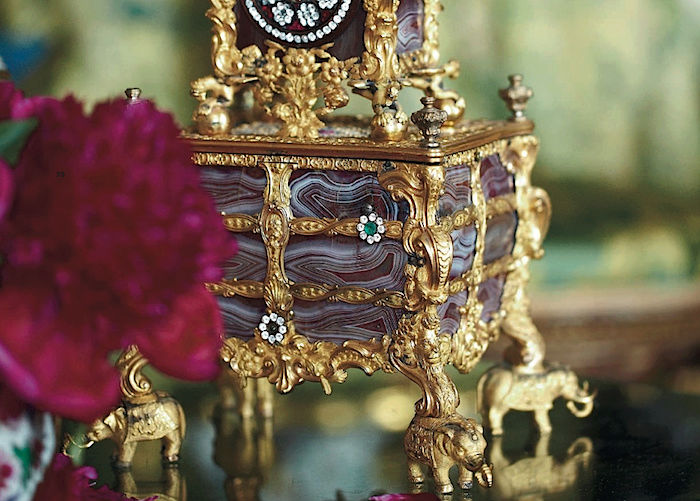 Pendules, automates, coffrets et autres objets précieux de l'horloger joailler James Cox (1723-1800) Captur50
