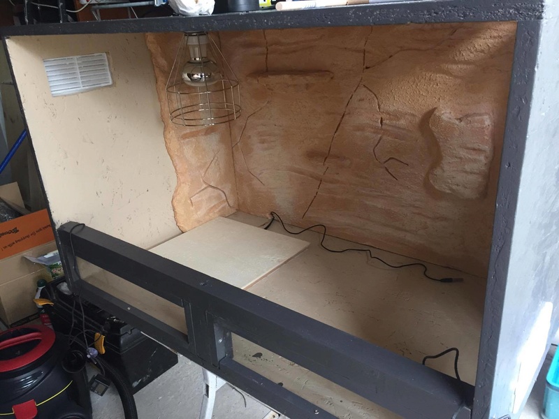 Construction d'un terrarium pour mon gecko - Page 2 17035810