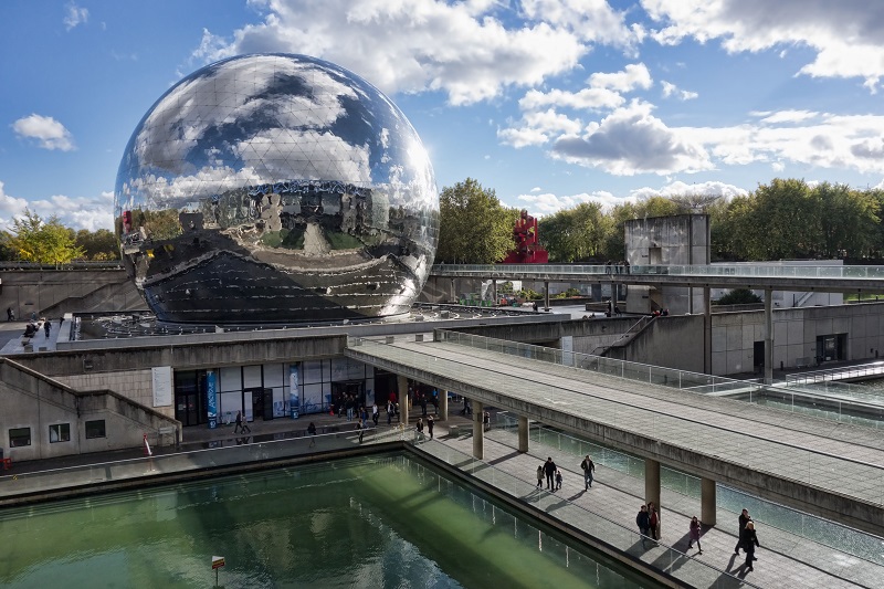 Dans le centre-ville de Vernii Vernii11