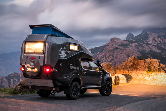 Caravane portée et Toyota Hilux Toyota16