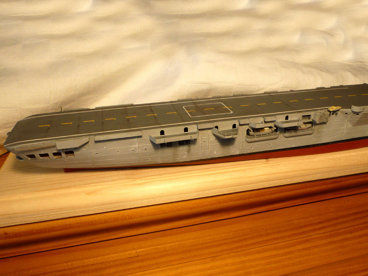 Porte-avions Arromanches Indochine 1954 Heller 1/400 + L'ARSENAL + WEM - Page 3 Arroma44