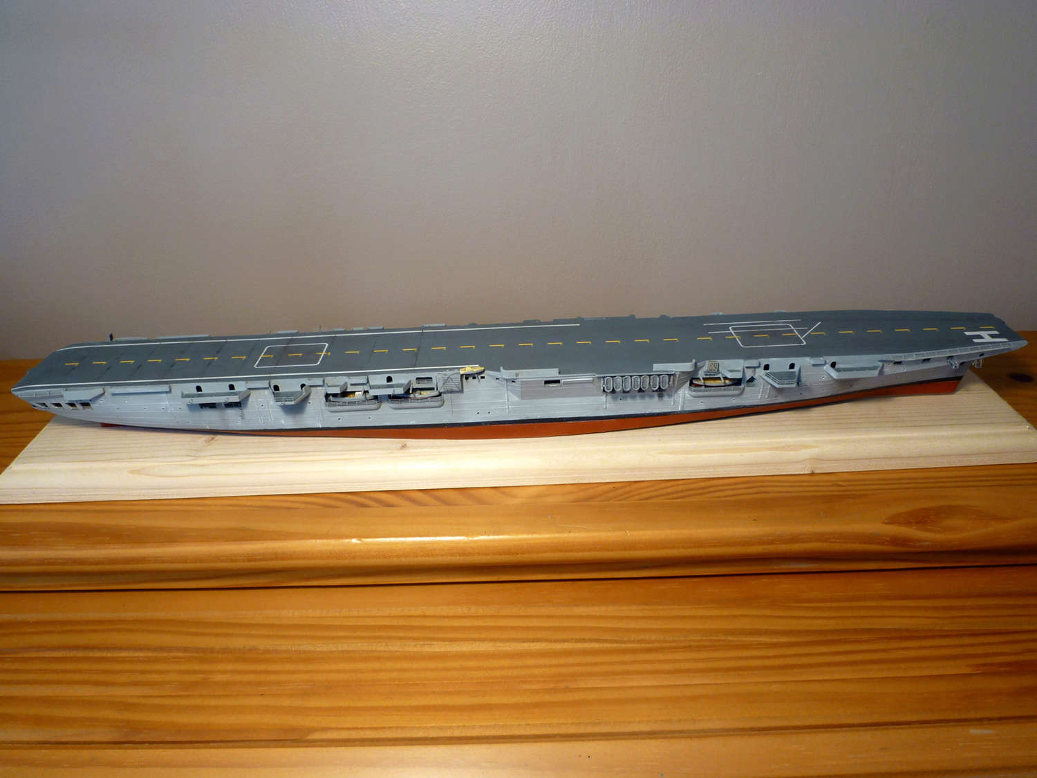 Porte-avions Arromanches Indochine 1954 Heller 1/400 + L'ARSENAL + WEM - Page 3 Arroma47