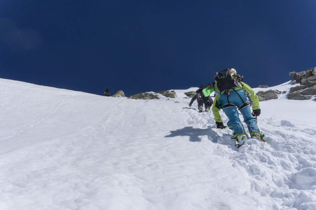 29-30 Avril : Epaule du Zinalrothorn - Dôme du Blanc de Moming 12_20113