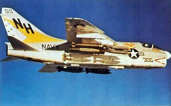 A-7E corsair II vought Revell au 1/48è - Page 6 A-7-co10