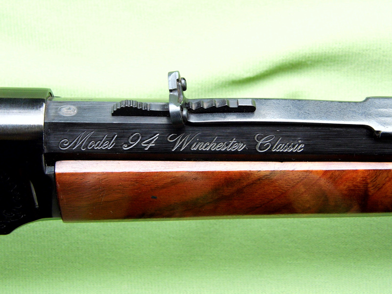 Un Winchester 94 "Classic" et pourtant ni standard ni commémo. Winche14