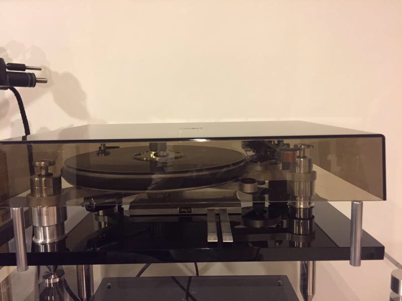 Oracle Delphi Turntable with Graham 1.5 Tonearm (Used) SOLD Img_3513