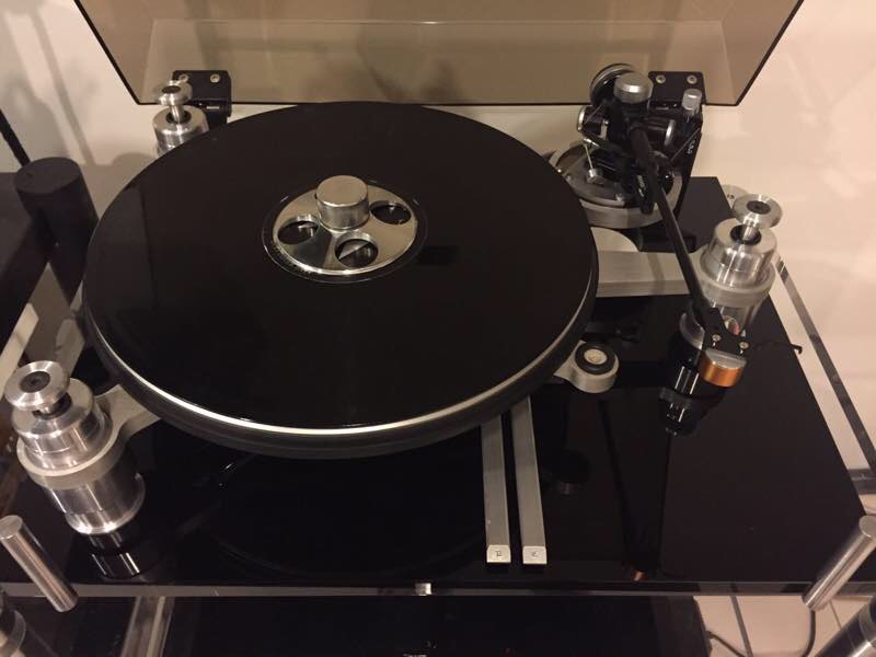 Oracle Delphi Turntable with Graham 1.5 Tonearm (Used) SOLD Img_3515