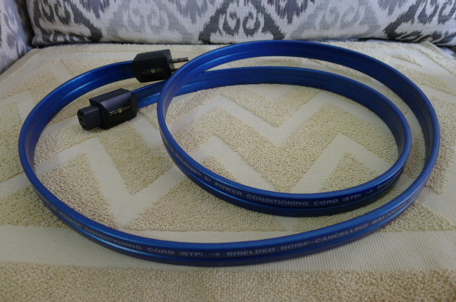 WireWorld Status 5 Squared US plug Power Cable, 2m (Used) SOLD P1130618