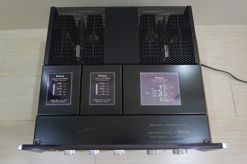 Mcintosh C-31V Preamplifier and MC 2105 Power Amplifier (Used) SOLD P1130662