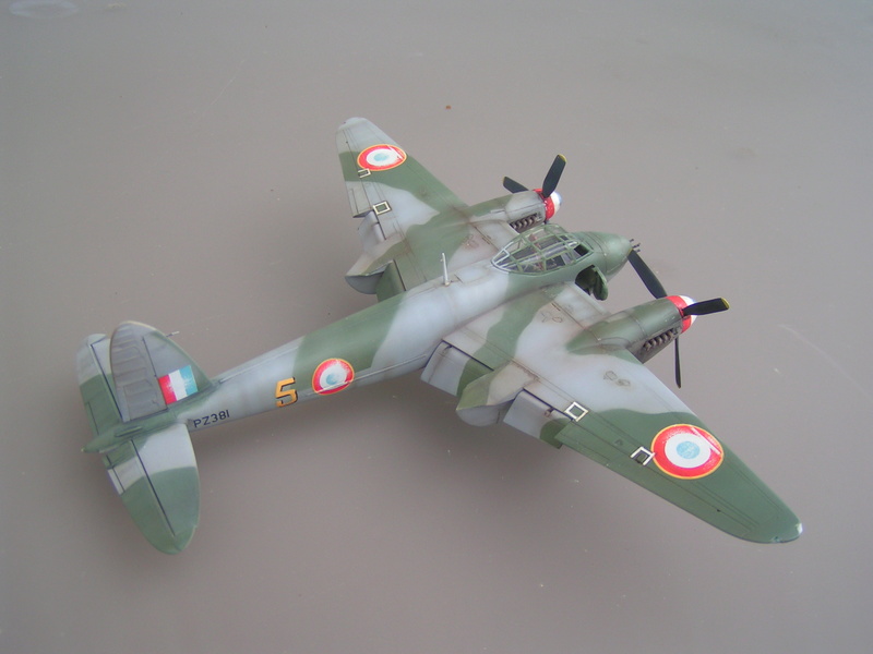 [HASEGAWA] De Havilland Mosquito FB Mk.VI en Indochine 1/? Pict0335