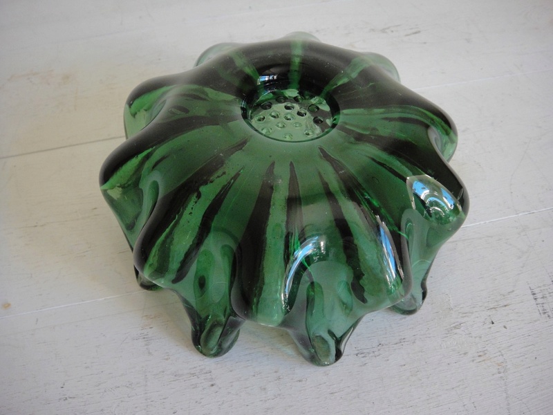 What is this? Ashtray? Any Idea on Maker? Chunky Green Dish Dsc02012