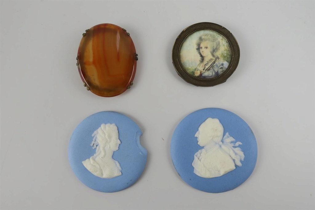 Collection : miniatures de Marie Antoinette et de ses proches - Page 11 14920012