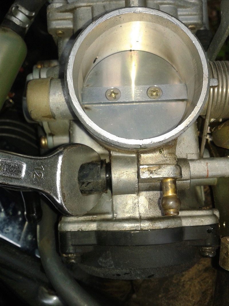 1500 VN - Démontage en images du carburateur 03_car24