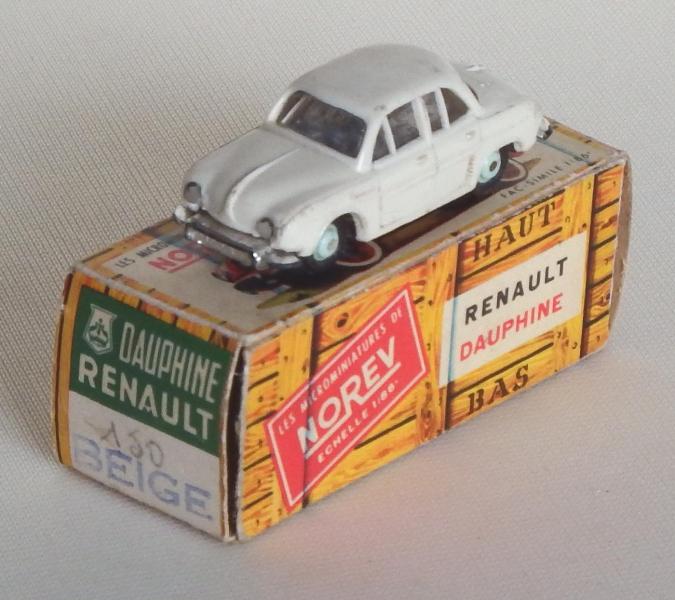   4 (508) - Renault Dauphine Dscf0913