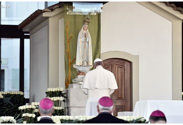 François et le message de Fatima encore des hérésies Pape-f17