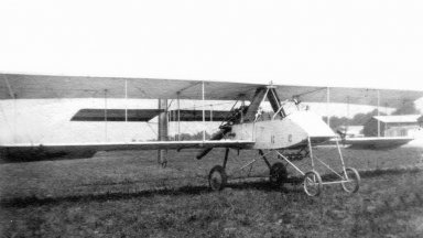 Centenaire 14-18 - L'école des pilotes. Avion_10