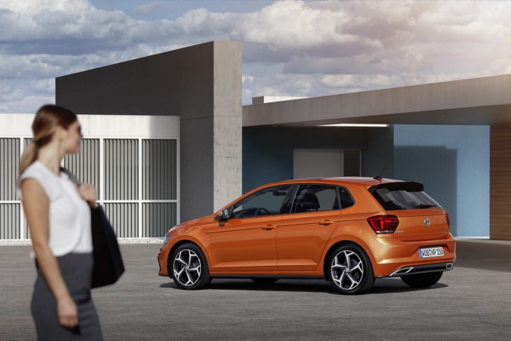 2017 - [Volkswagen] Polo VI  - Page 16 Volksw50