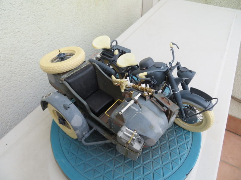 Motocicletta BMW R 75  con sidecar 21510