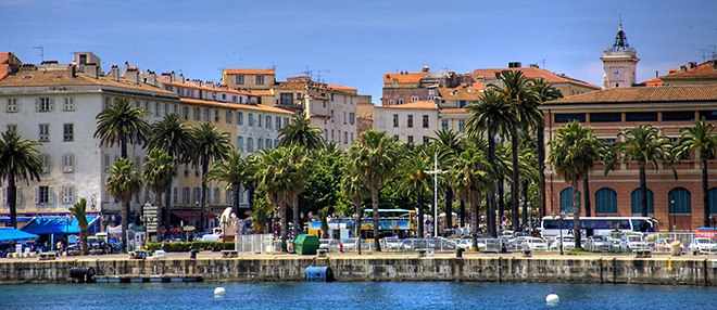 LA CORSICA - Page 2 23894110