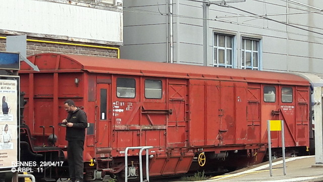 Passage de la 141TB424 en gare de Rennes, desti. Guingamp (29/04/17) 20170540