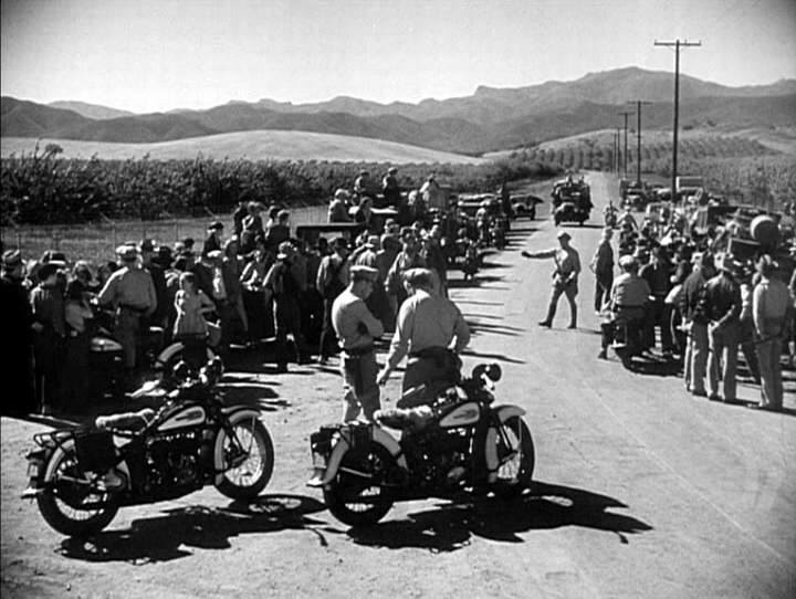 Vieilles photos (pour ceux qui aiment les anciennes photos de bikers ou autre......) - Page 12 Tumbl982