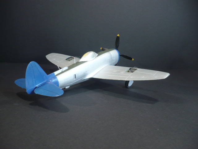 P-47-N academy 48e P1120682