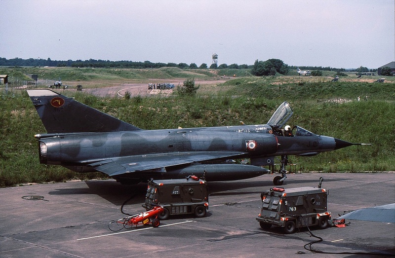 Dassault Mirage III E 588210