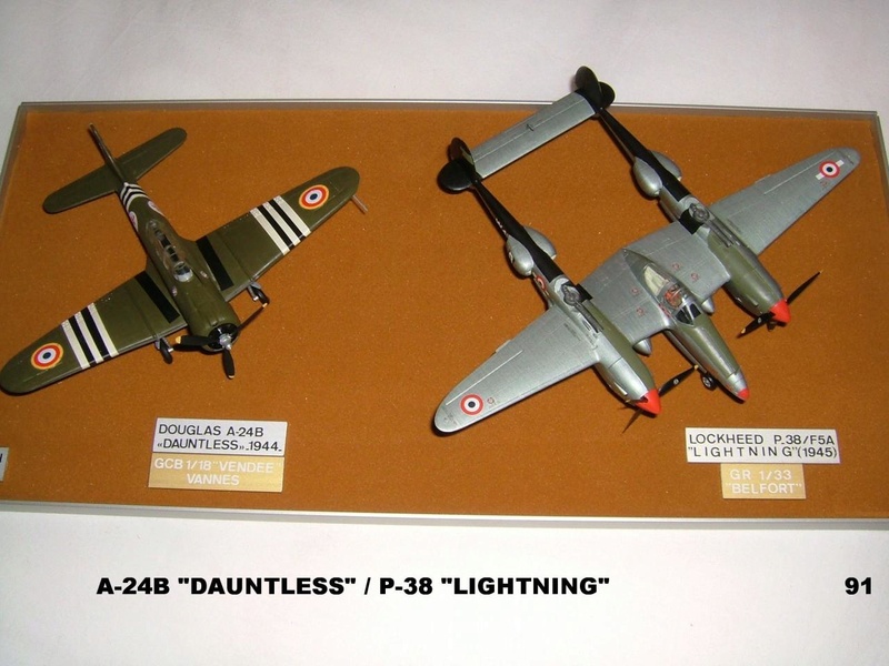 Douglas A 24 B et SBD 5 Dauntless A-24-b10