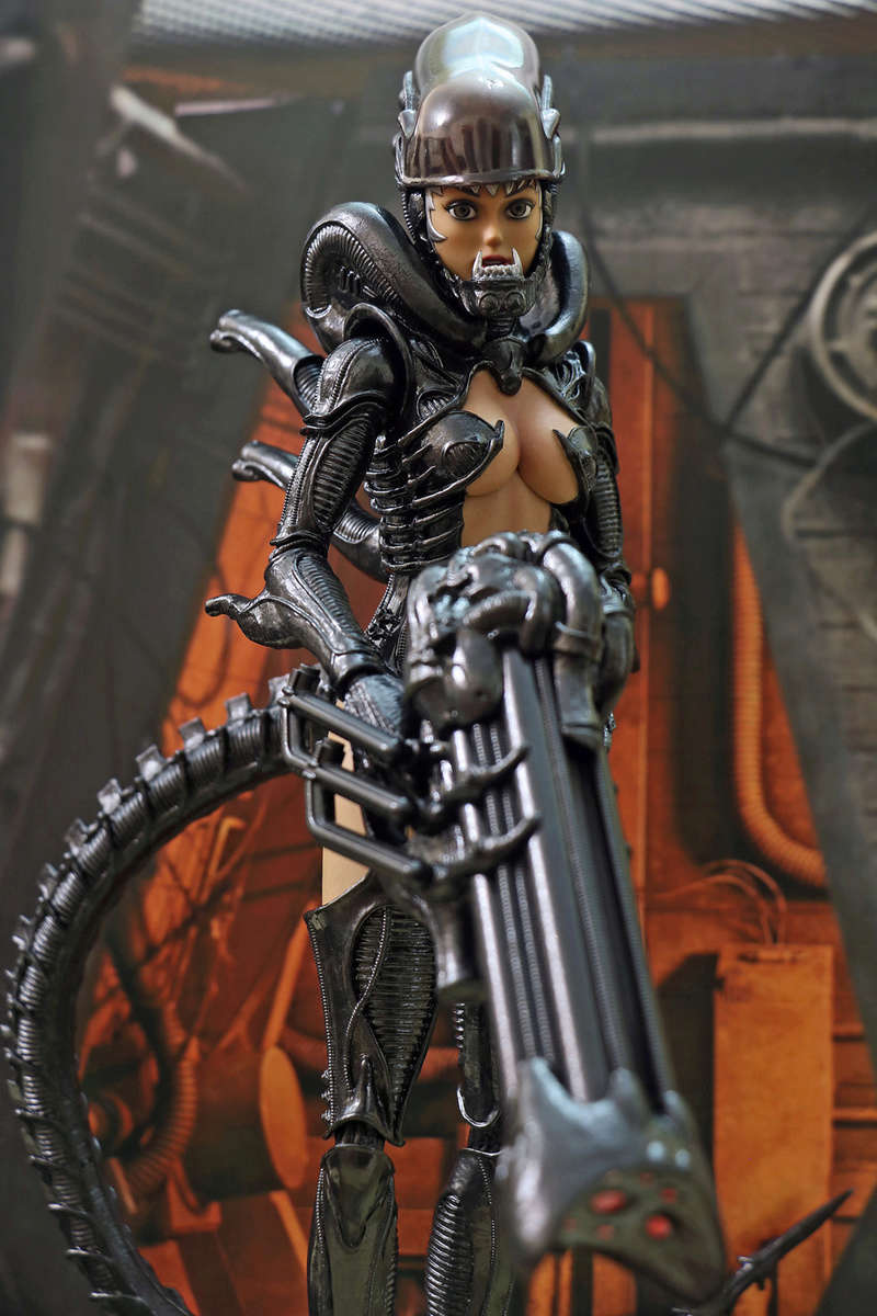 Hotangel Alien Girl Elphonso Lam 1/6 - AVP Alien Vs Predator (Hot Toys) 12223110