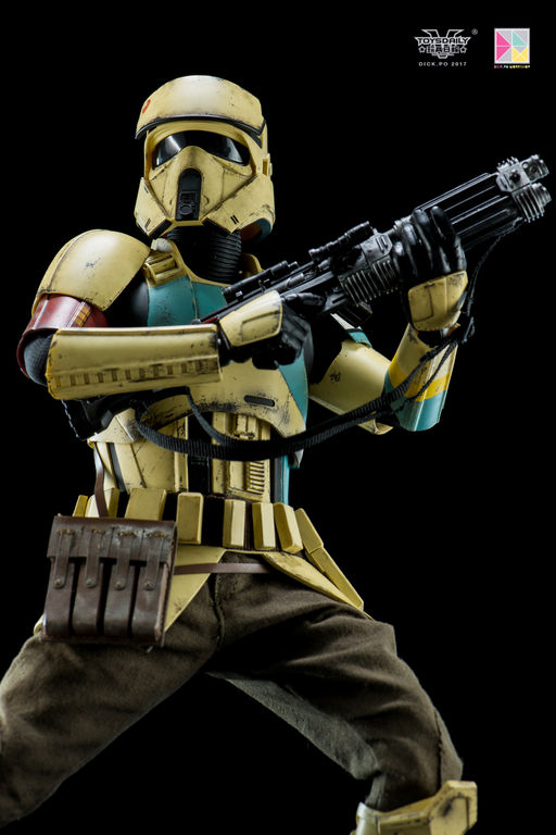 Star Wars Rogue One : 1/6 Shoretrooper (Hot Toys)  17111110