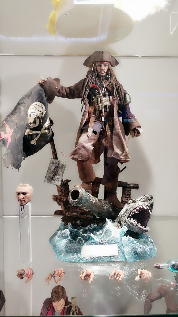 Jack Sparrow 1/6 - Pirates of the Caribbean : Dead Men Tell No Tales (Hot Toys) Czo2nd10