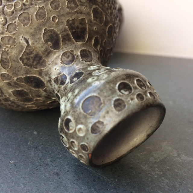 Small lava glaze 'Gourd' vase - Briglin? Img_4015