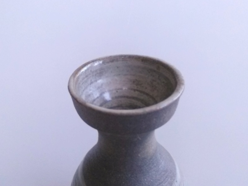 Small tactile vase no mark Img_2015