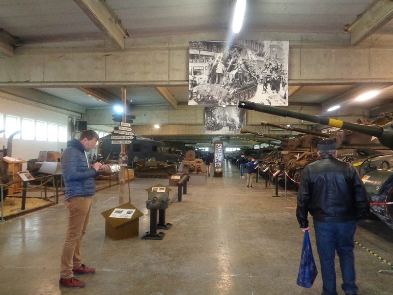 Visite du Bastogne Barracks: les véhicules (pour les amoureux) Dsc01438