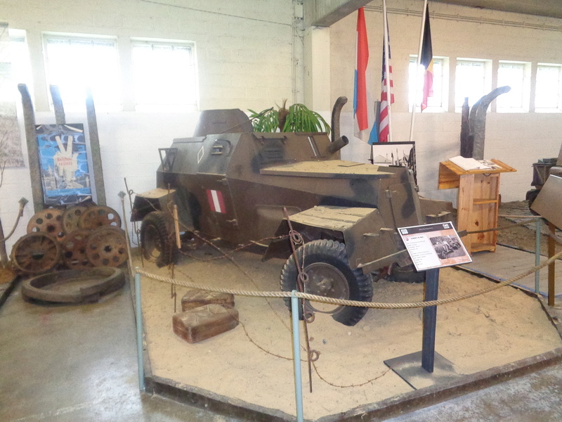 Visite du Bastogne Barracks: les véhicules (pour les amoureux) Dsc01443