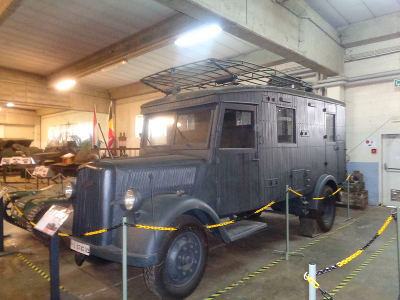Visite du Bastogne Barracks: les véhicules (pour les amoureux) Dsc01454