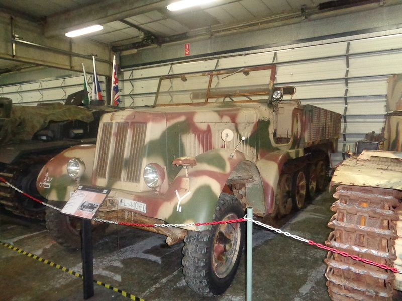 Visite du Bastogne Barracks: les véhicules (pour les amoureux) Dsc01485