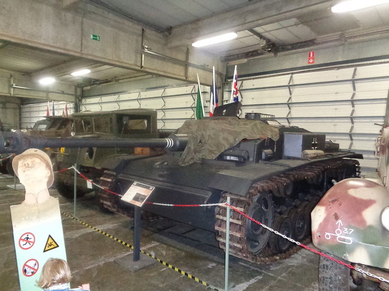 Visite du Bastogne Barracks: les véhicules (pour les amoureux) Dsc01486