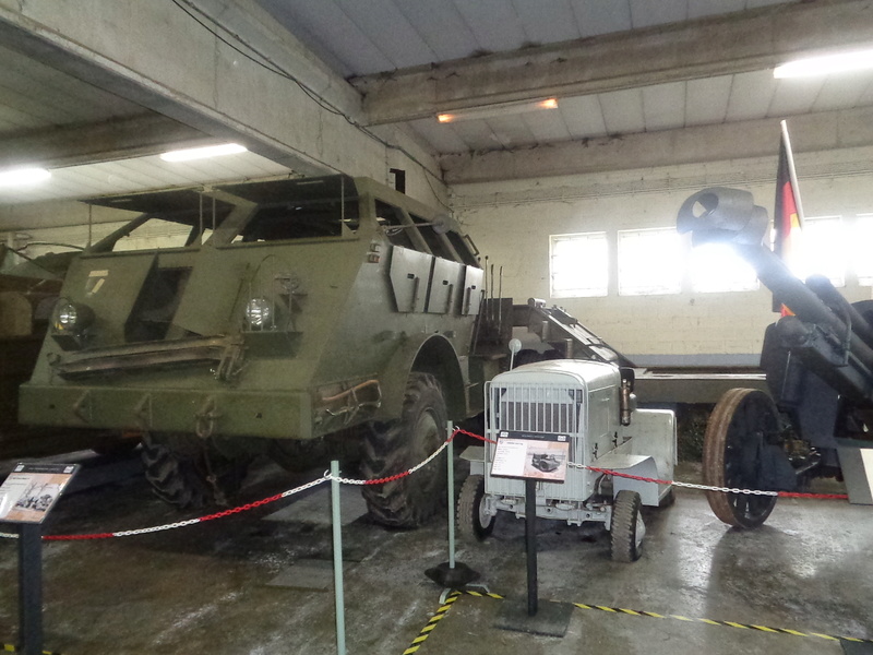 Visite du Bastogne Barracks: les véhicules (pour les amoureux) Dsc01513