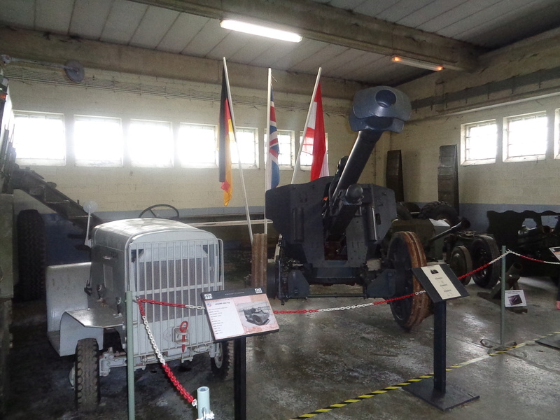 Visite du Bastogne Barracks: les véhicules (pour les amoureux) Dsc01517