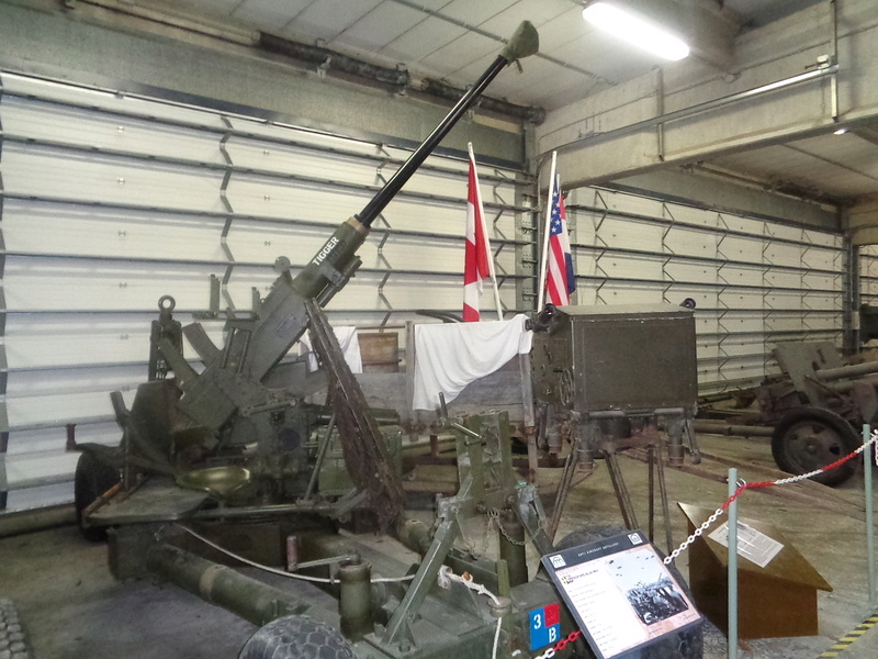 Visite du Bastogne Barracks: les véhicules (pour les amoureux) Dsc01521